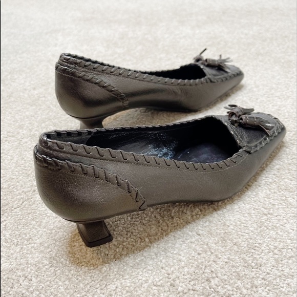 Stuart Weitzman Bronze Tassel Loafer Kitten Heel - Picture 5 of 15